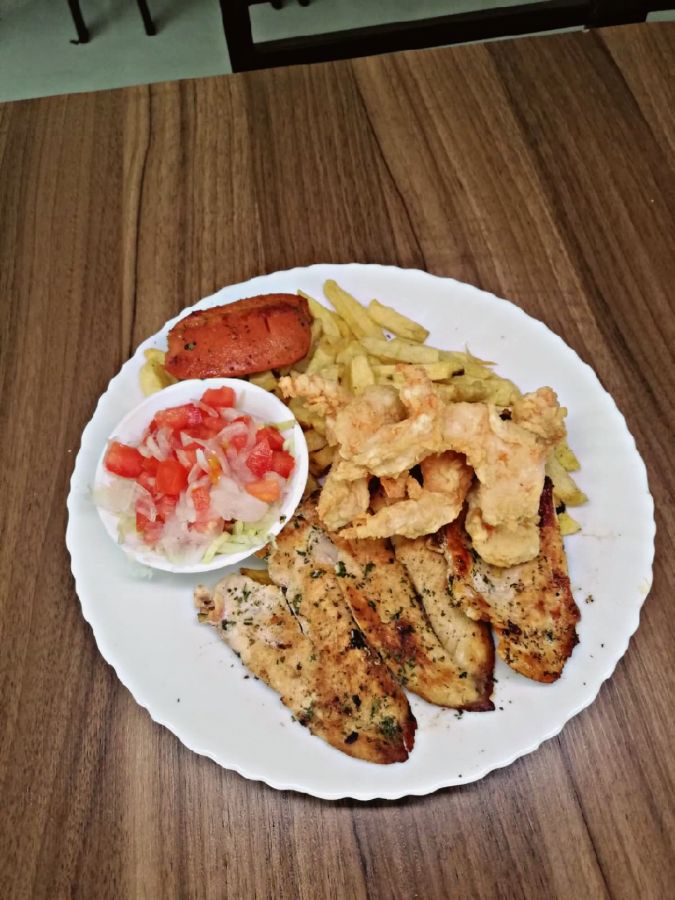 MAR Y TIERRA DE POLLO