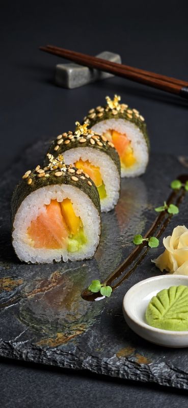 Tropical Salmon Roll