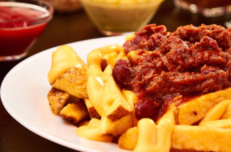 Chili fries