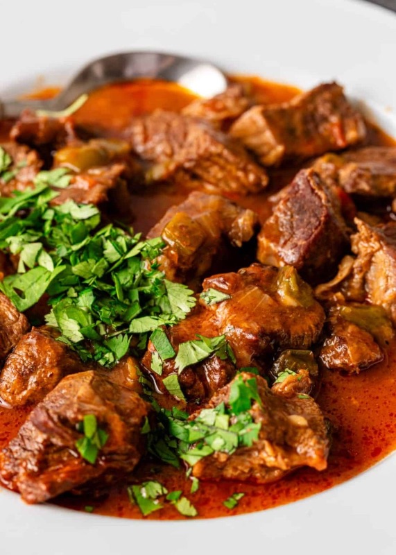Costilla de res estofada