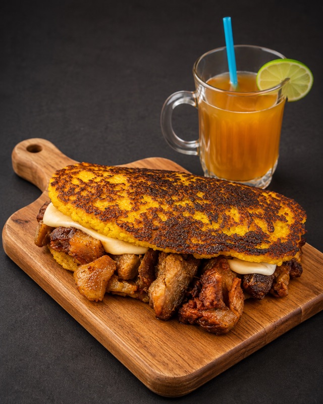 CACHAPA DE CHICHARRON